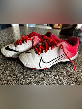Nike Kids' White and Red Softball Cleats